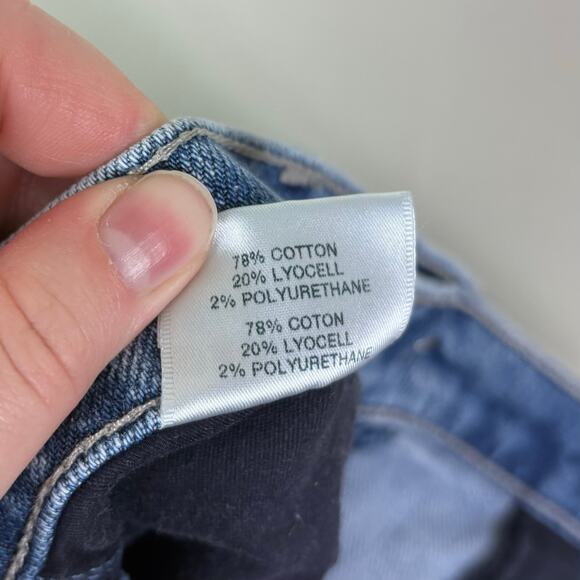 J Brand Rigid Frayed Cut Off Ultra High Rise Jules Denim Short in Chadron - Picture 10 of 12